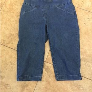 Capri Jeans